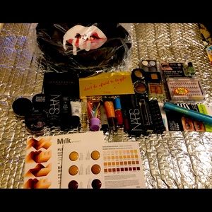 Makeup bundle